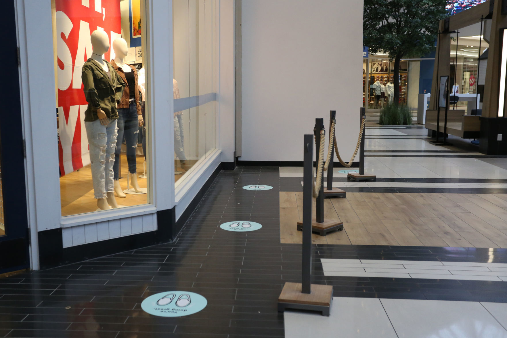 Mall 05